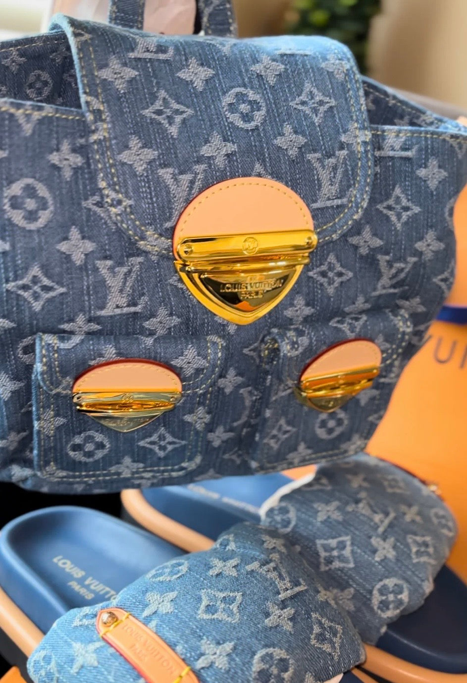 DENIM SLIDES & MINI BACKPACK