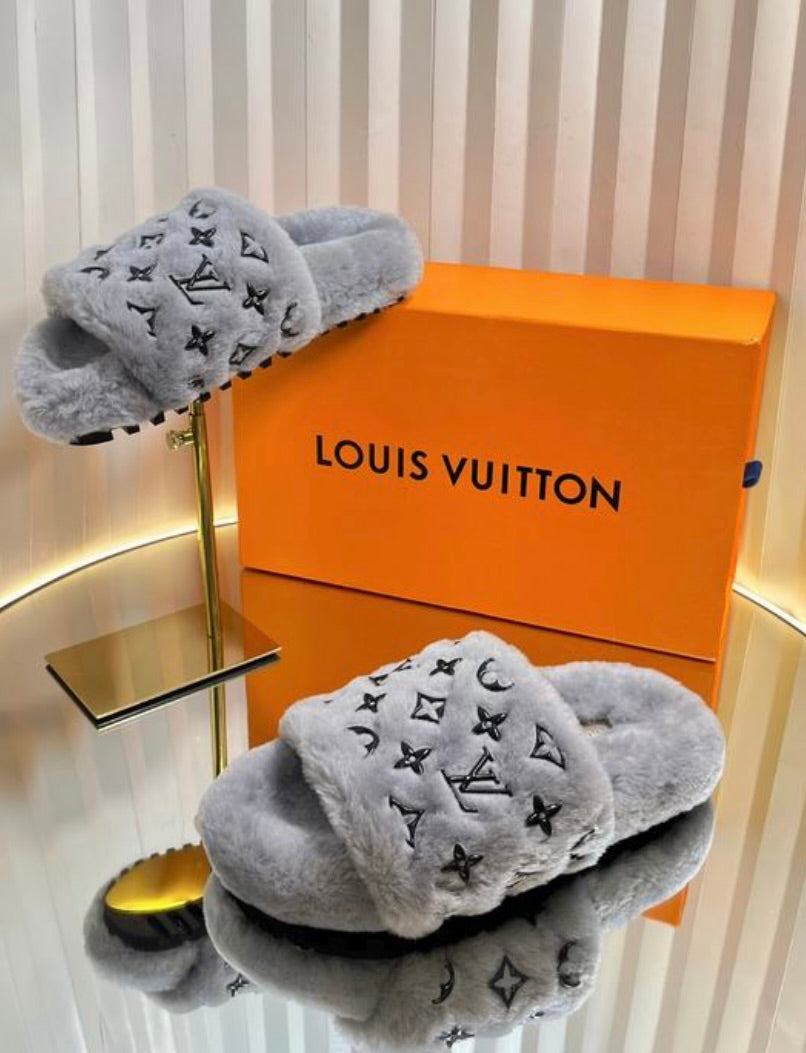 LV MONOGRAM SLIDES